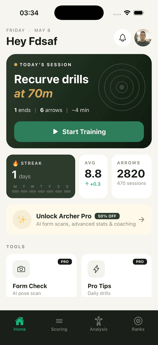ArcheryBuddy app home screen showing training session, streak, stats, and AI tools